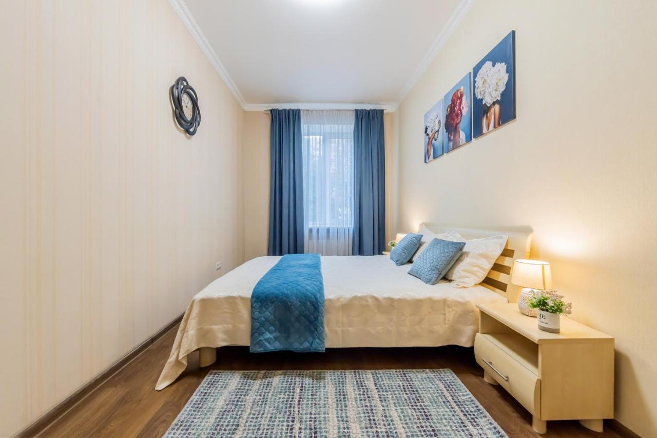 2К Квартира На Шота Руставелі, Бессарабка Kyiv Exterior photo