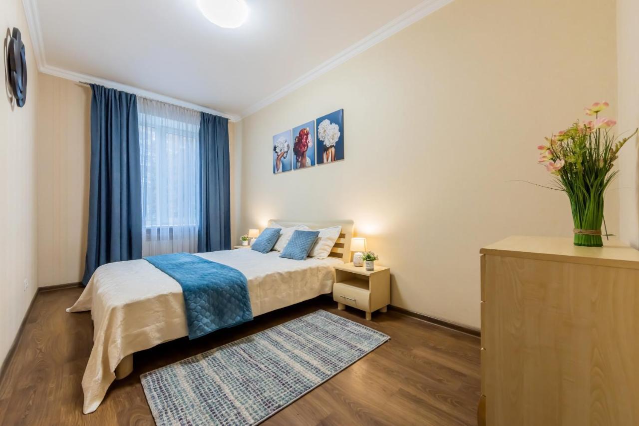 2К Квартира На Шота Руставелі, Бессарабка Kyiv Exterior photo